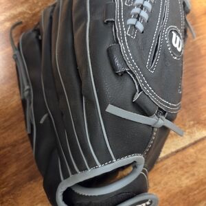 Wilson Black and Gray Baseball Glove